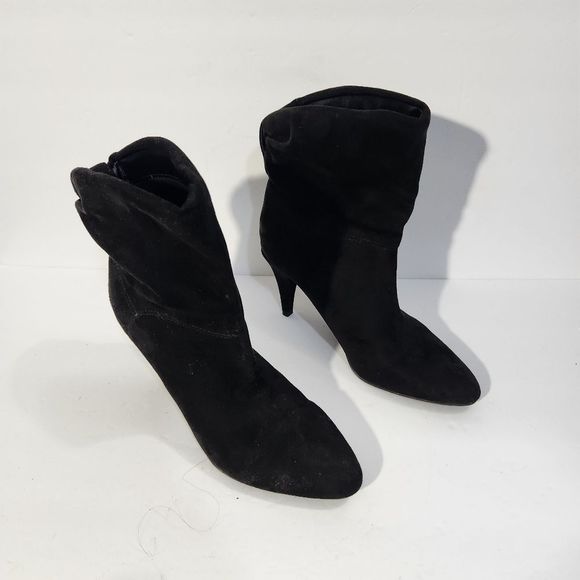 Unise slip on black velvety  highheel boots size 8m - Picture 3 of 11